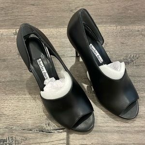 Charles David black leather Congress heels